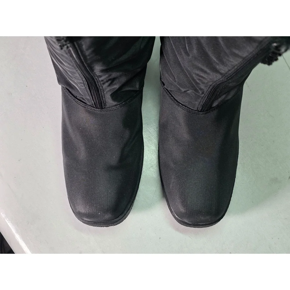 Chromatic By Totes Women's Boots Size‎ 10 M Black Faux Fur Snowflake Zip Shoes